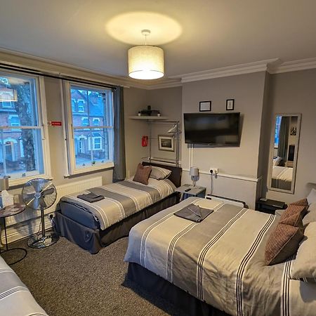 Caversham Lodge レディング エクステリア 写真
