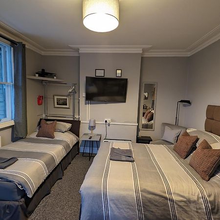 Caversham Lodge レディング エクステリア 写真