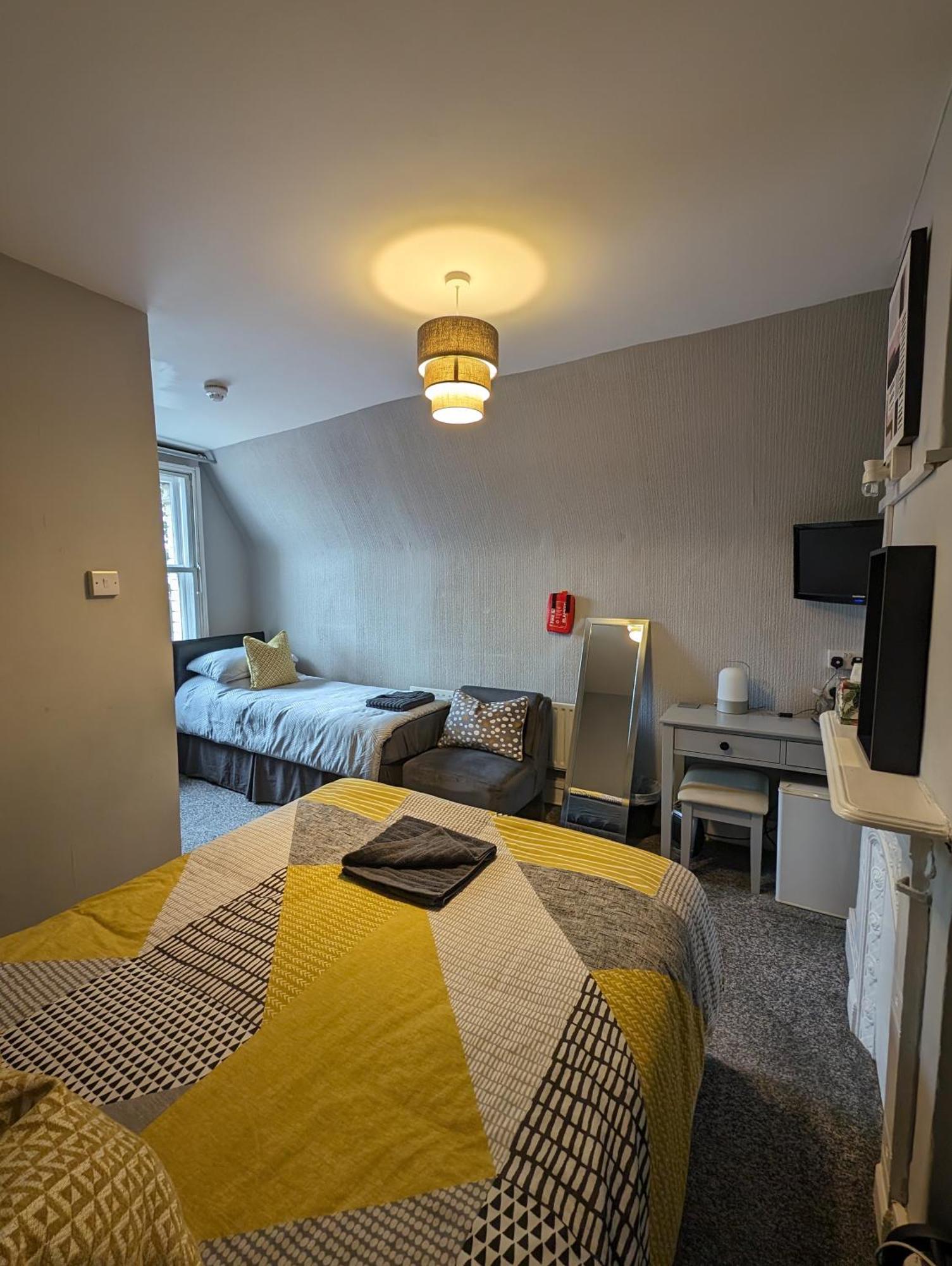 Caversham Lodge レディング エクステリア 写真
