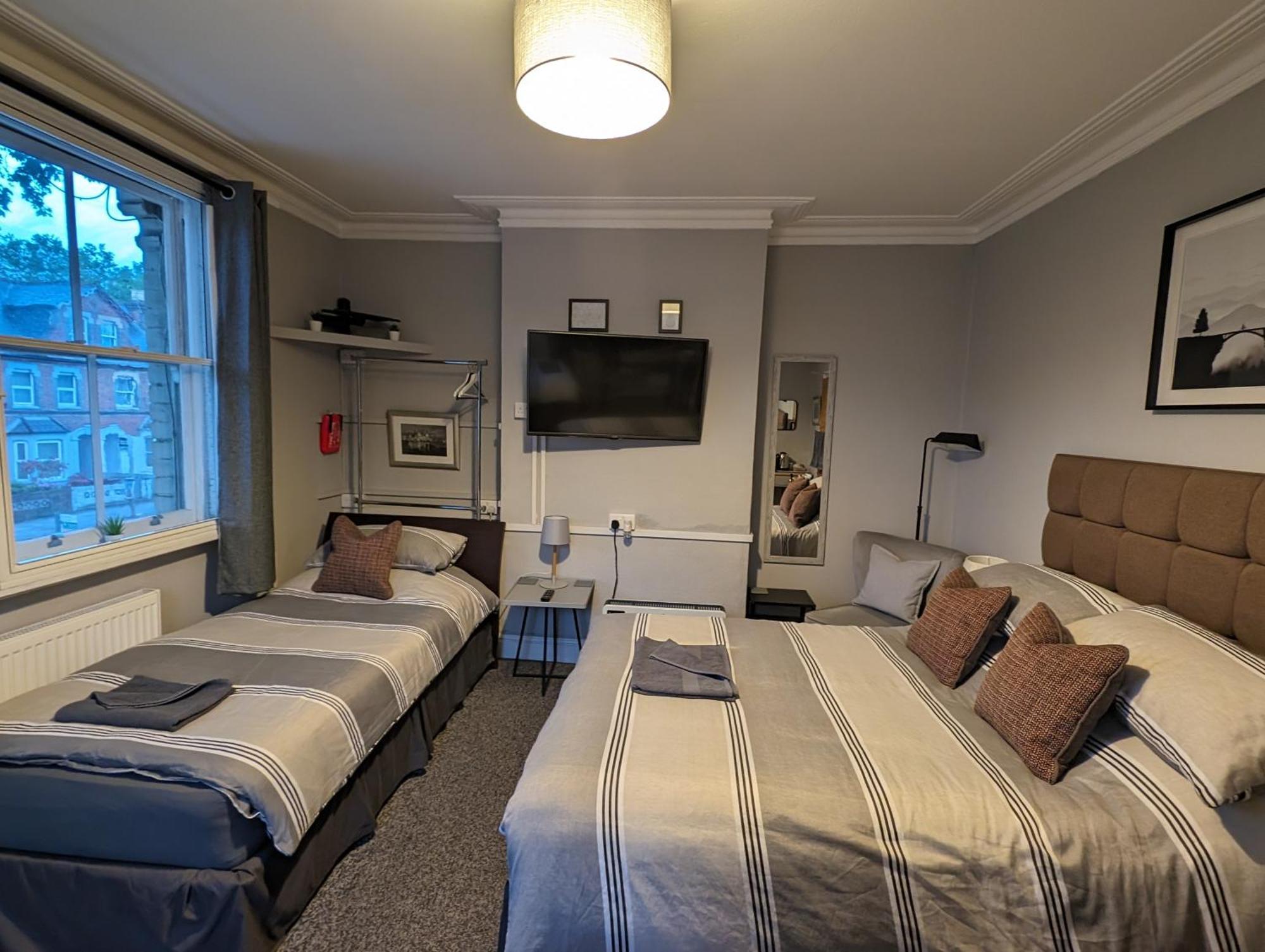 Caversham Lodge レディング エクステリア 写真